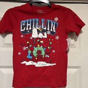 NWT- Peanuts Snoopy Christmas CHILLIN  T-Shirt Boys Girls Size S 6-7 Red‎ Cotton